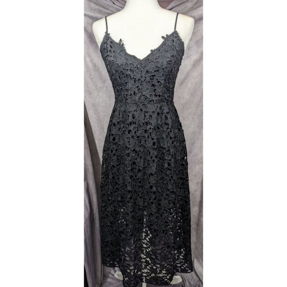 ASTR The Label Gothic Floral Lace Overlay Dress Size Medium - Picture 8 of 13